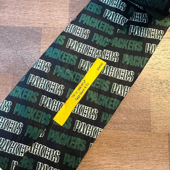 BNWT 1996 Vintage RV Sport Packers Green and Yellow Tie - Picture 4 of 6